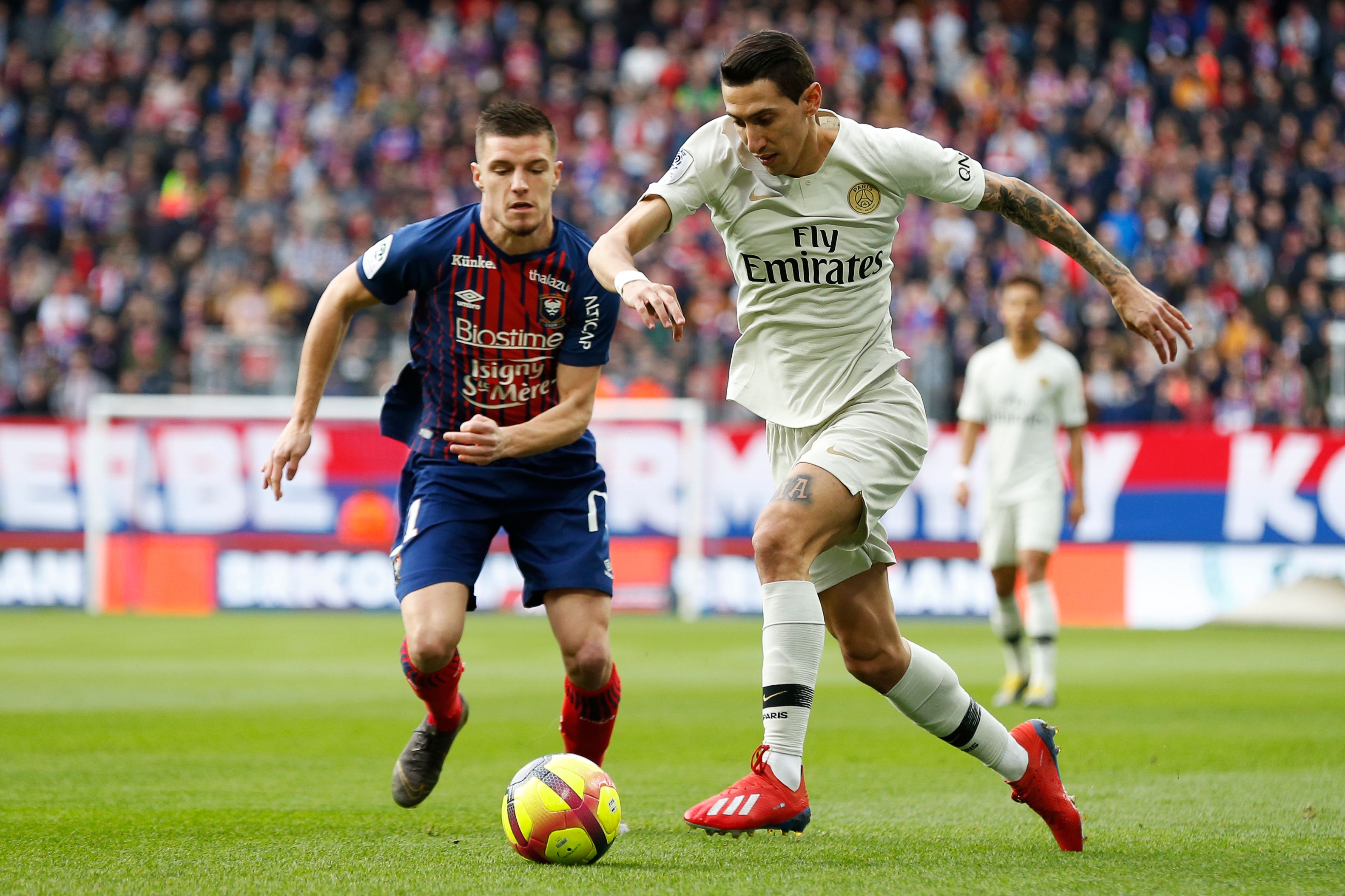 降维打击！深圳外援史密斯暴砍41分10助攻并上演准绝杀（统治级发挥！深圳外援史密斯轰下41分10助攻，上演准绝杀）