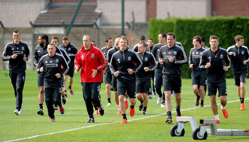 TA：恩昆库获准缺席季前训练，多家俱乐部已询问他的情况（TA：恩昆库获准缺席季前集训，多家球队已打听其动向）