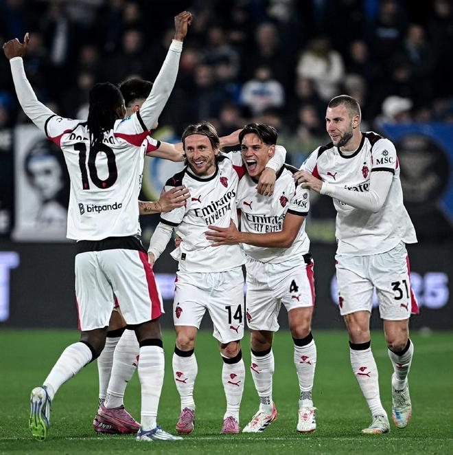 来自转会市场的报道：众所周知，皇家马德里的门将卢...（据转会市场消息：皇马门将卢…的情况早已人尽皆知）