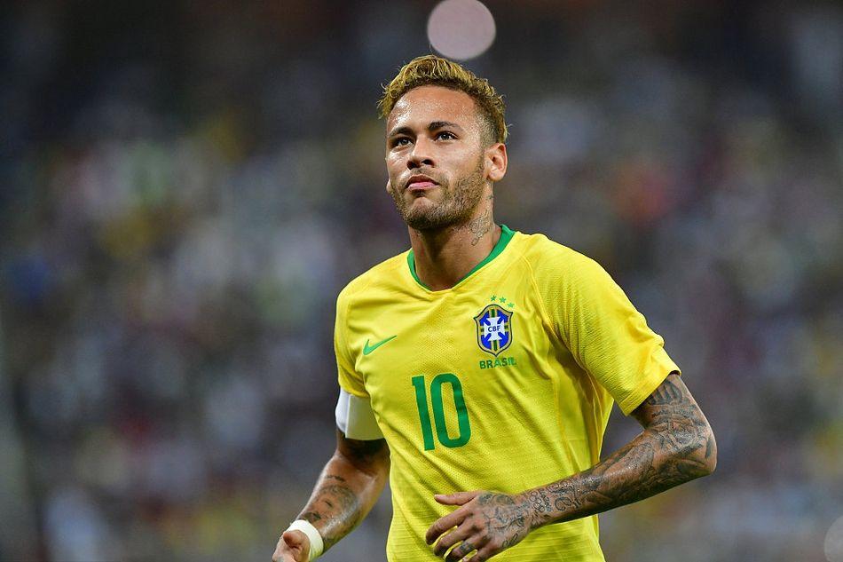 皇马客战塔拉维亚首发：姆巴佩领衔，恩德里克出战（皇马客场挑战塔拉维亚首发名单：姆巴佩领军，恩德里克亮相）