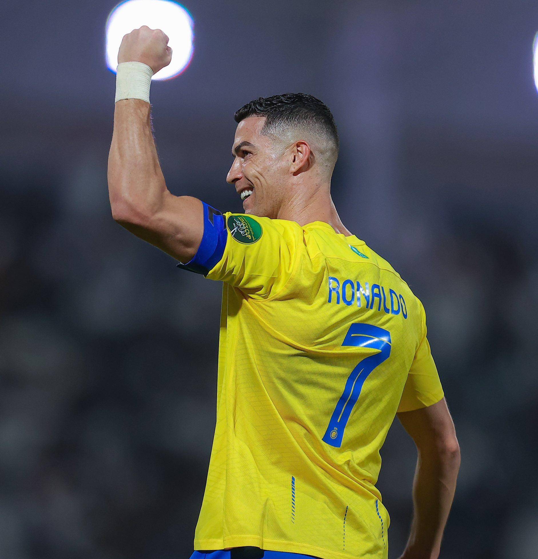 迪米特列夫斯基：瓦伦上赛季卡我出场数，少上一场少付30万（迪米特列夫斯基：瓦伦上季人为控制我出场，少一场就少付30万）