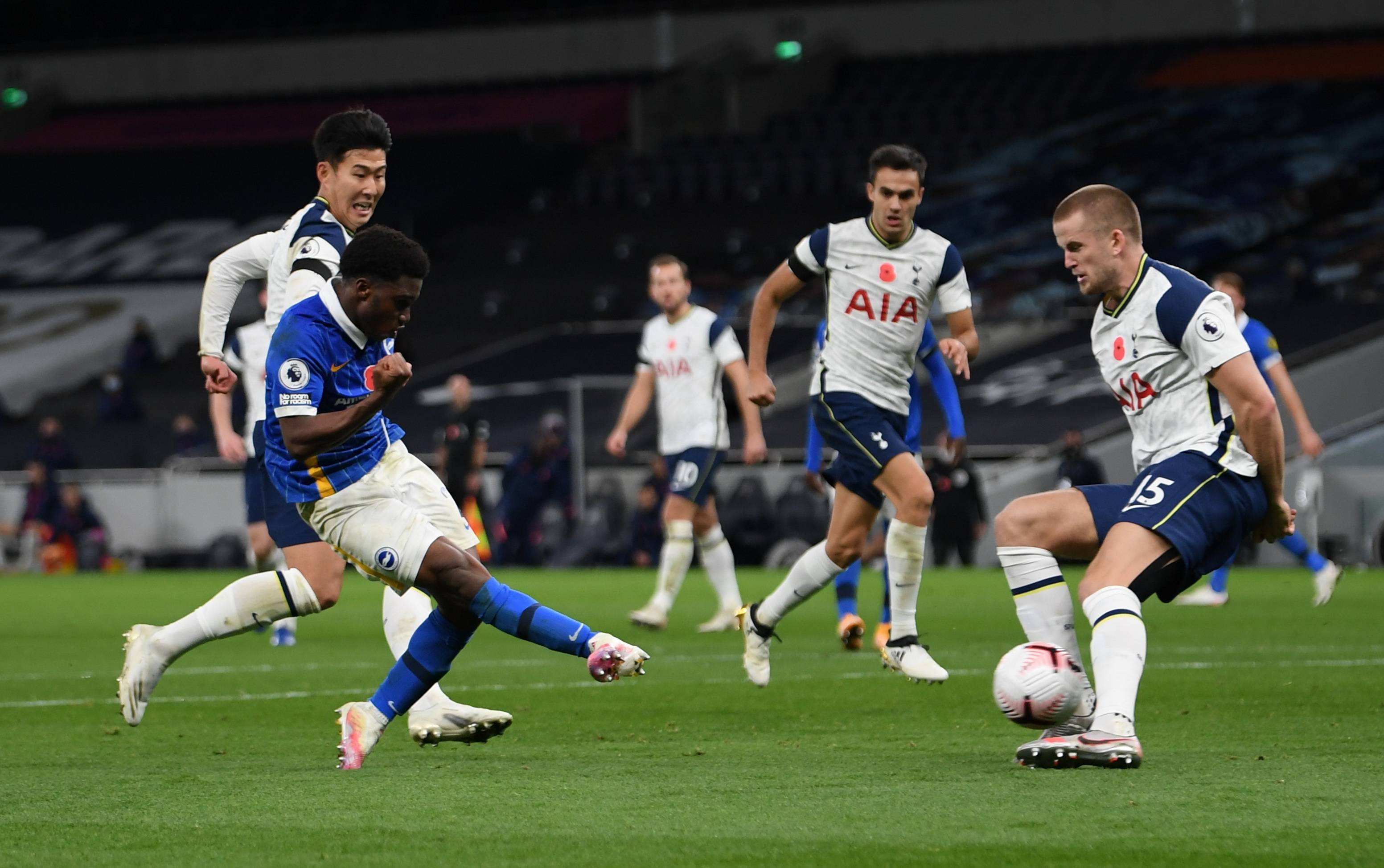 球队战术调整取得明显效果（球队战术调整成效显著）