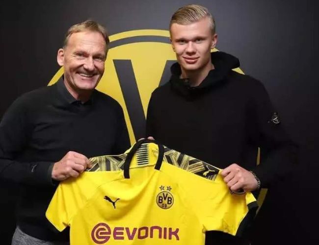 杨百翰大学22分大逆转，状元大热迪班萨轰28+9+6（杨百翰大学逆转22分劣势，状元热门迪班萨砍下28分9篮板6助攻）