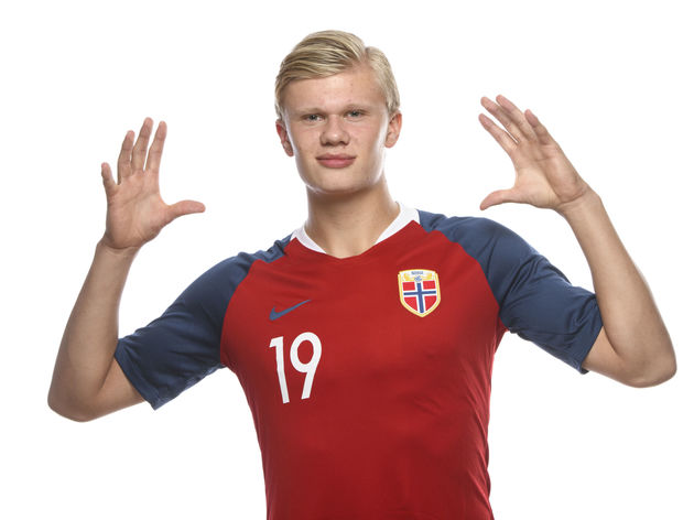 欧冠半场：派尚扳平，格林伍德反超，马赛暂2-1圣吉罗斯（半场欧冠战况：马赛暂2-1领先圣吉罗斯，派尚扳平后格林伍德反超）