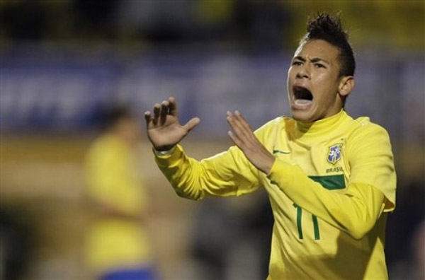 塞鸟：我们好好努力把下个赛季踢好；亚冠的对手都非常优秀（塞鸟：全力以赴踢好下赛季，亚冠对手实力强劲）