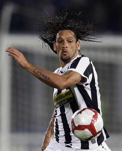 开场前8投全丢！马刺迅速回暖半场轰下77分创赛季新高