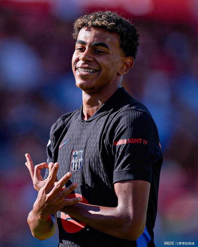 曼城斯特林末节进球助球队获胜（斯特林终场前破门助曼城取胜）