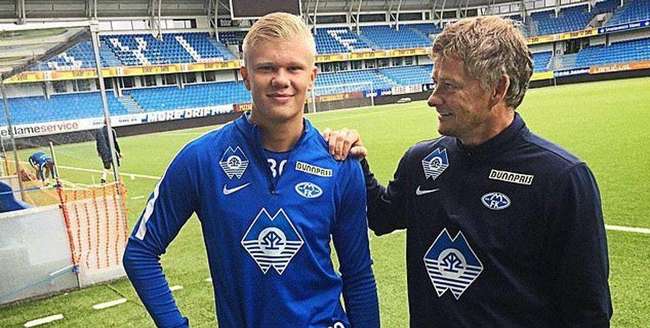 记者：明日拉米罗将携李睿跃出席国安赛前新闻发布会（记者消息：拉米罗明日携李睿跃出席国安赛前发布会）