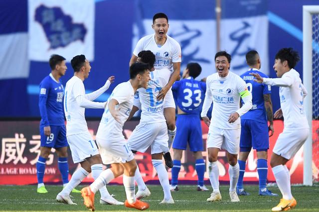 39岁前皇马队长不服老！自由身渴望加盟豪门，愿再次出战世界杯（39岁前皇马队长不言退！自由身盼投豪门，愿再征战世界杯）