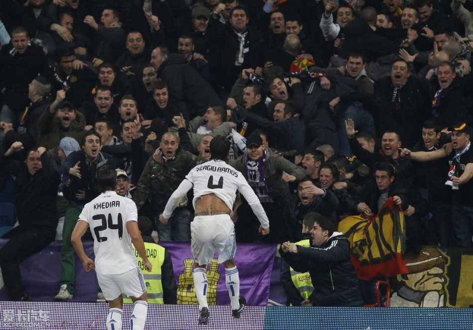 切尔西利物浦失分，利兹联逃离降级区，英超积分榜最新出炉（切尔西、利物浦丢分，利兹联暂脱降级区，英超最新积分榜揭晓）