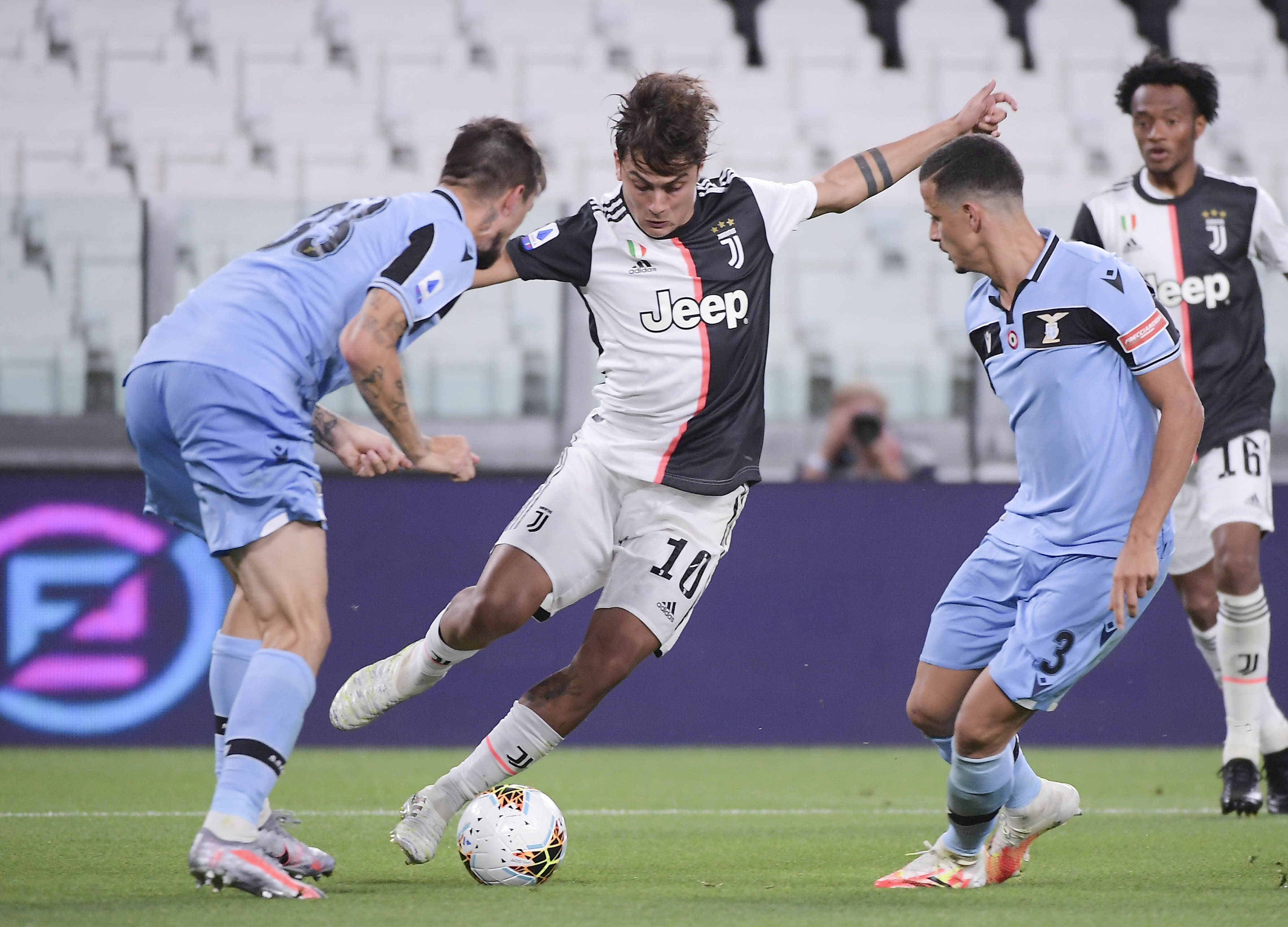 图片报：格雷茨卡大概率不会续约，拜仁已在寻找其替代者（图片报：格雷茨卡续约前景渺茫，拜仁已着手物色接班人）