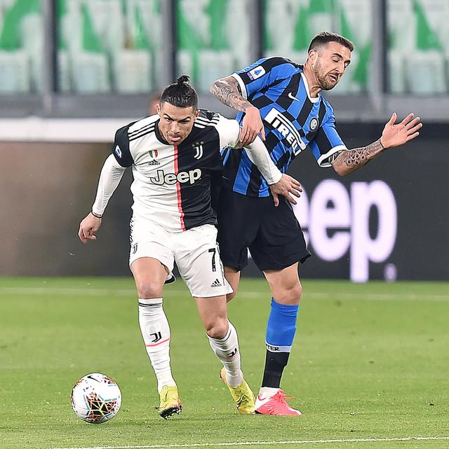 王曼昱称为国家荣誉要战胜伤痛（王曼昱表示将为国家荣誉克服伤痛）