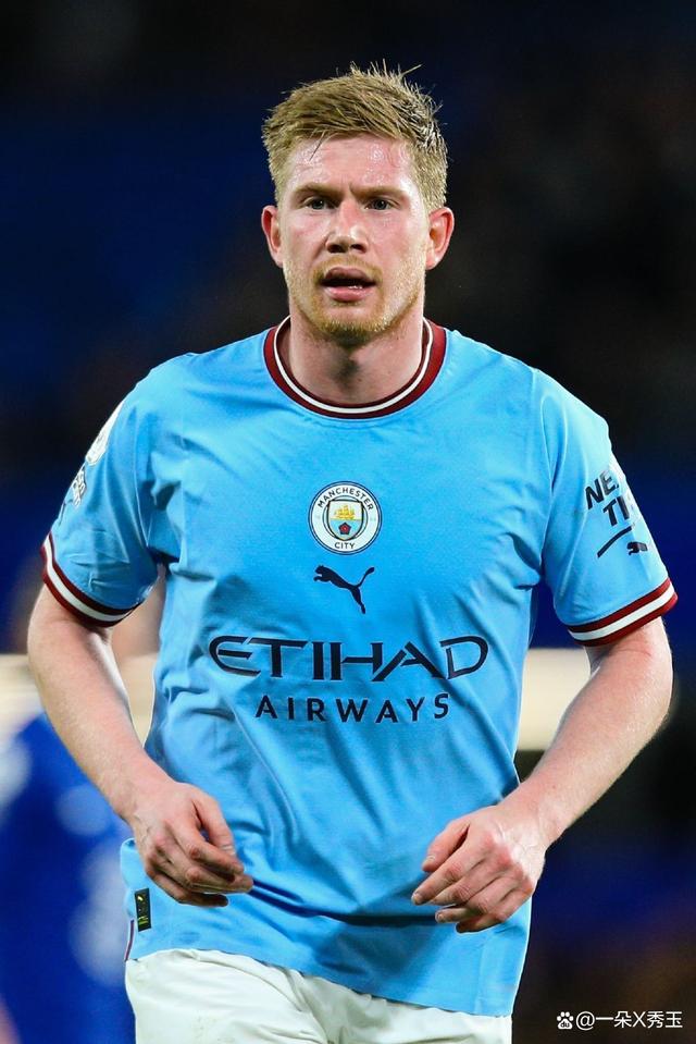 官方：31岁的前法国国脚右后卫杜布瓦退役（官宣：31岁前法国国脚右后卫杜布瓦宣布退役）