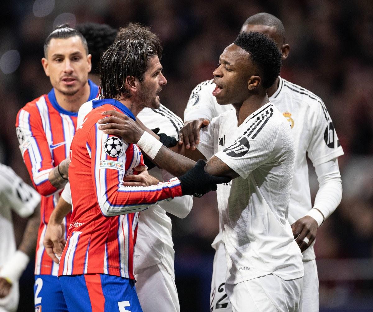 于根伟：目前并没有接触明天；下赛季的预算还跟这两年一样