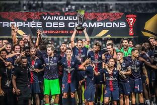 安东内拉晒为蒂亚戈庆生照，举办了一个巴萨主题生日派对（安东内拉晒出蒂亚戈生日照：巴萨主题派对热闹举行）