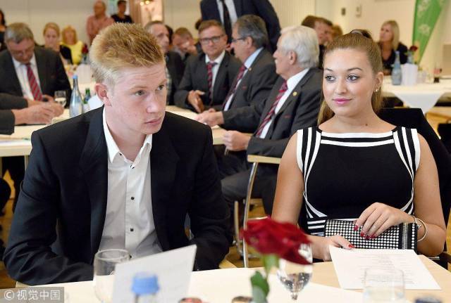 英超战报：卡什破门，布恩迪亚送绝杀，阿森纳1-2不敌维拉