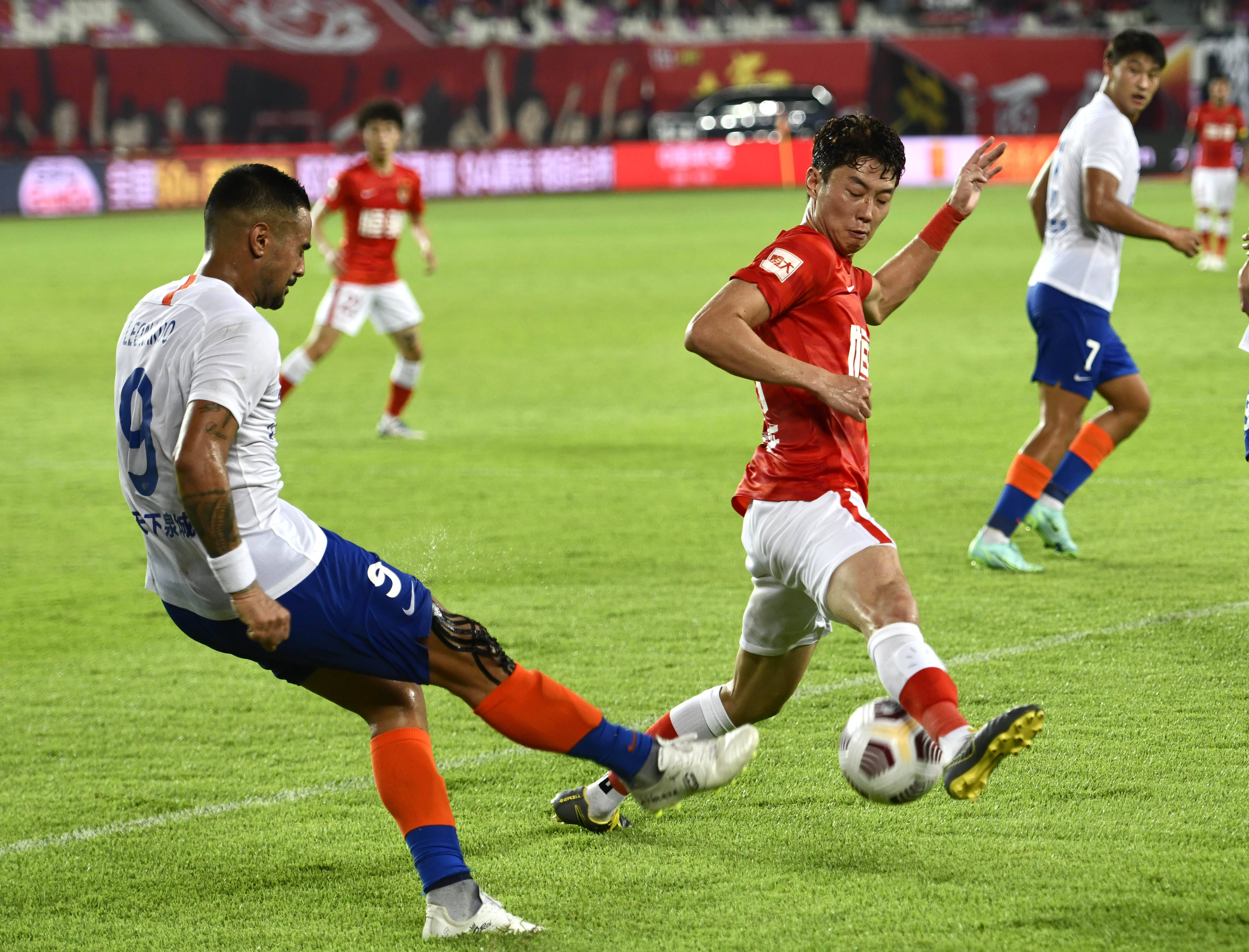 欧冠淘汰赛前瞻：拜仁主场迎战利物浦,